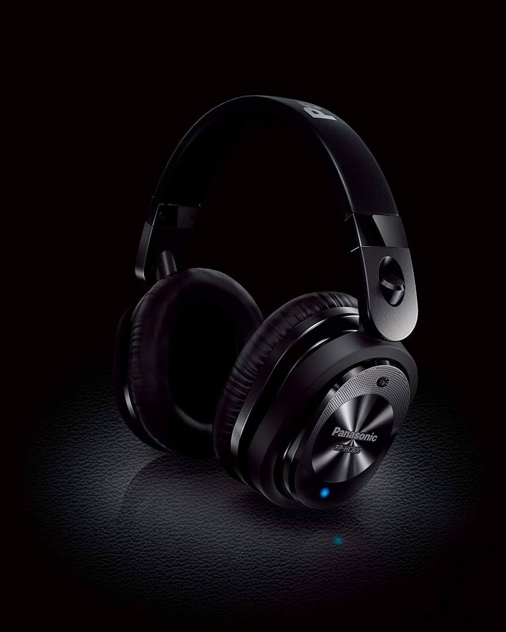 Gloss Black Noise Cancelling Headphones D23377