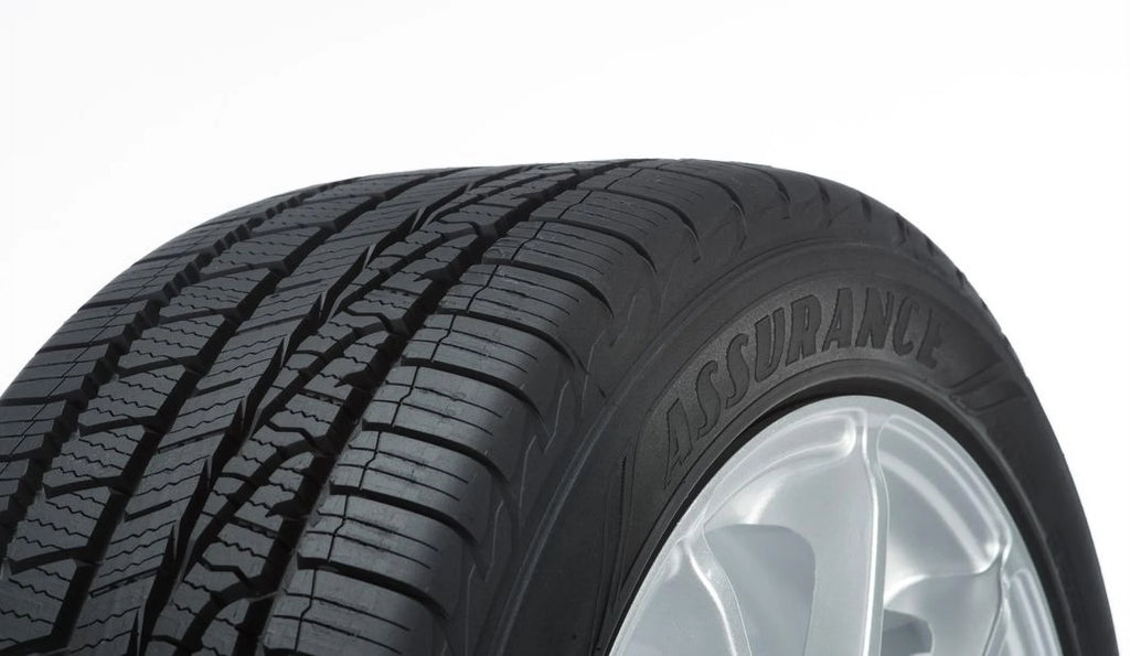 215/55R17 94V All-Season Tire Y652