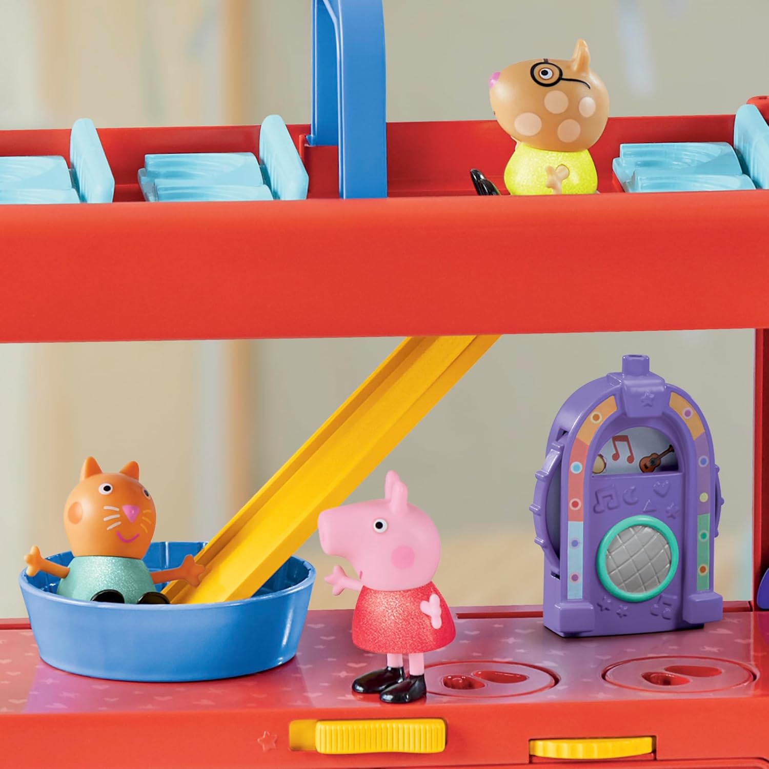 2-in-1 Party Bus Playset with 3 Figures and 13 Accessory Pieces I867