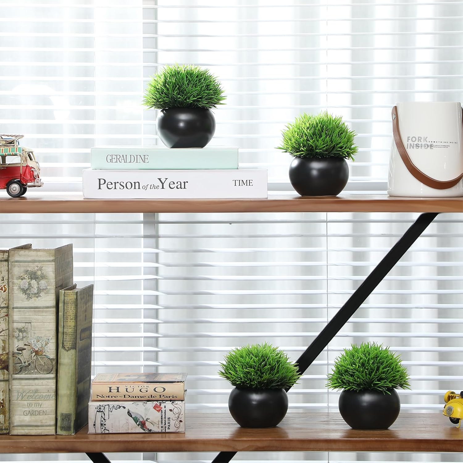4 Pack Artificial Succulent Plants in Matte Black Ceramic Pots E796