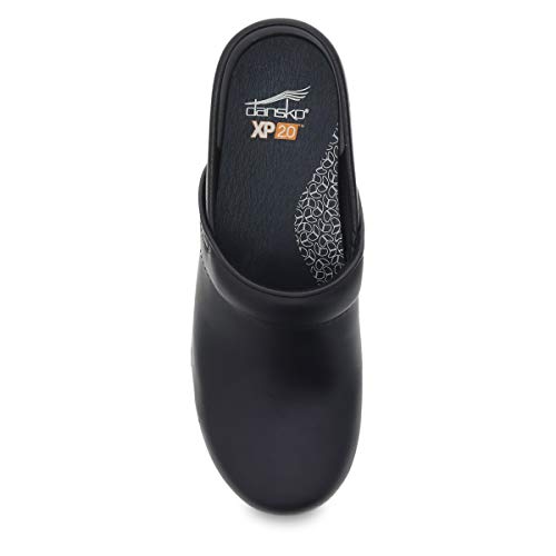 Lightweight Slip-Resistant Clogs K691