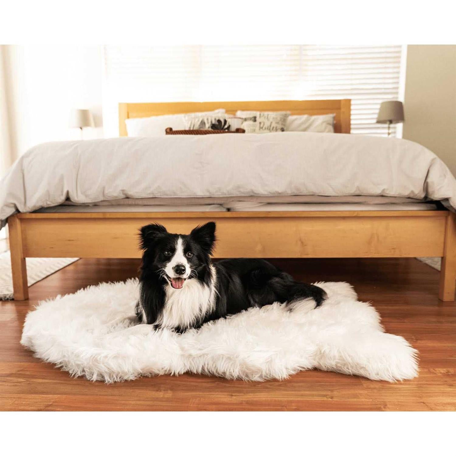 Faux Fur Orthopedic Dog Bed B373804