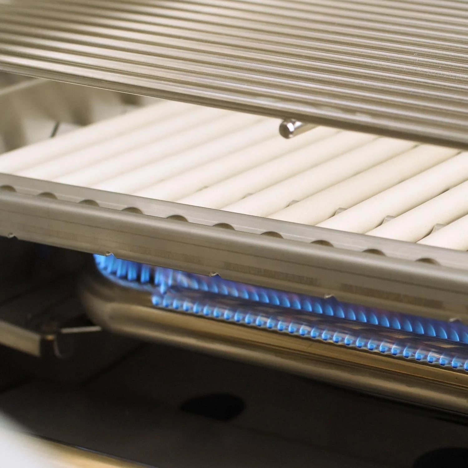 30-Inch Built-In Natural Gas Grill Q6966