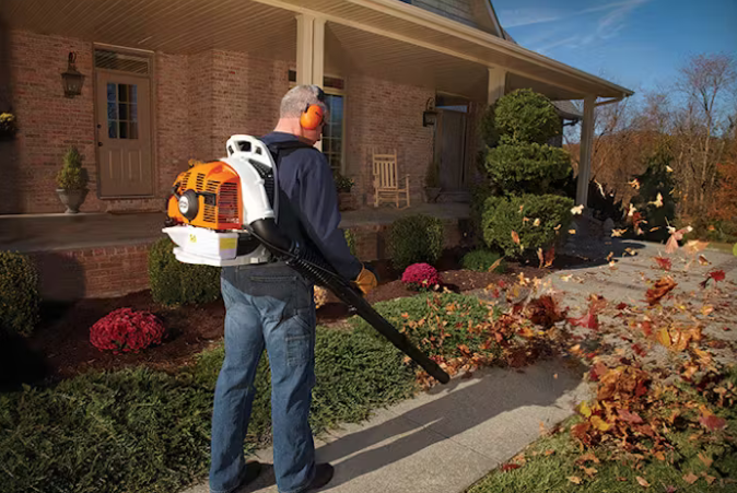 Gas Backpack Leaf Blower N63529