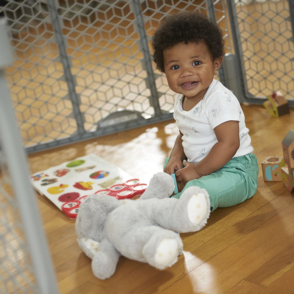 6-Panel Cool Gray Plastic Play Gate P147
