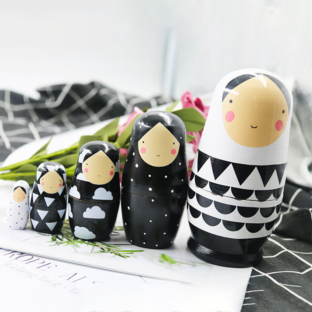 5Pcs Wooden Matryoshka Dolls J817590