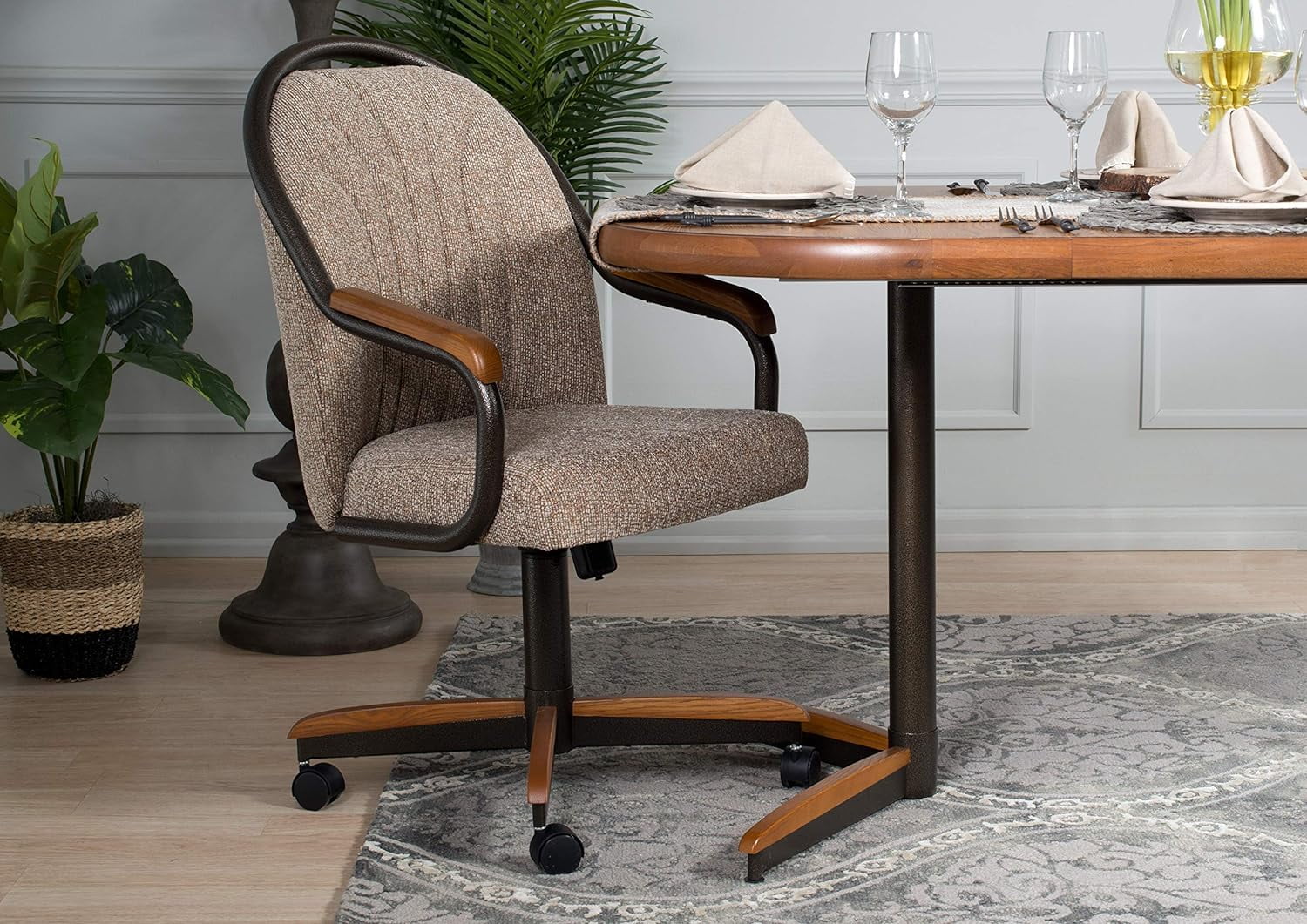 Casual Dining Cushion Swivel And Tilt Rolling Caster Chair P7588
