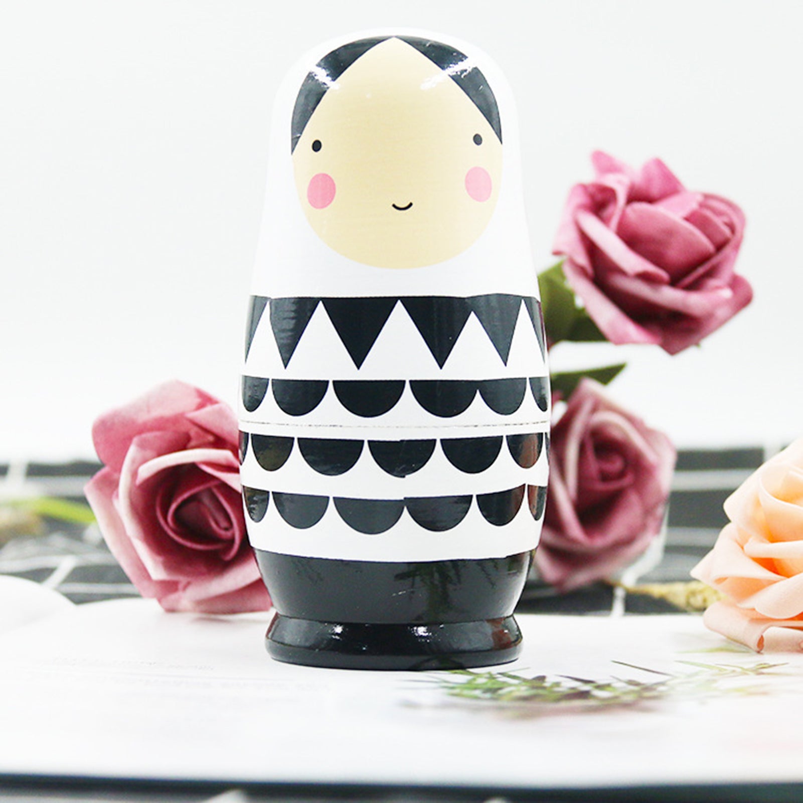 5Pcs Wooden Matryoshka Dolls J817590
