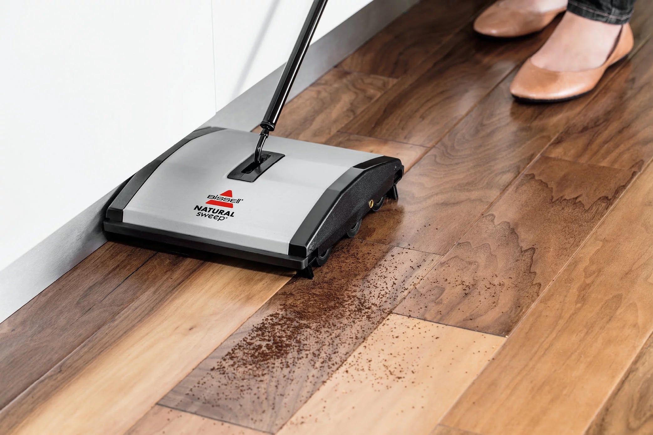 Natural Sweep Carpet & Floor Manual Sweeper B902