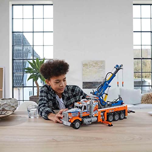 Heavy-Duty Tow Truck with Crane Building Set D81562