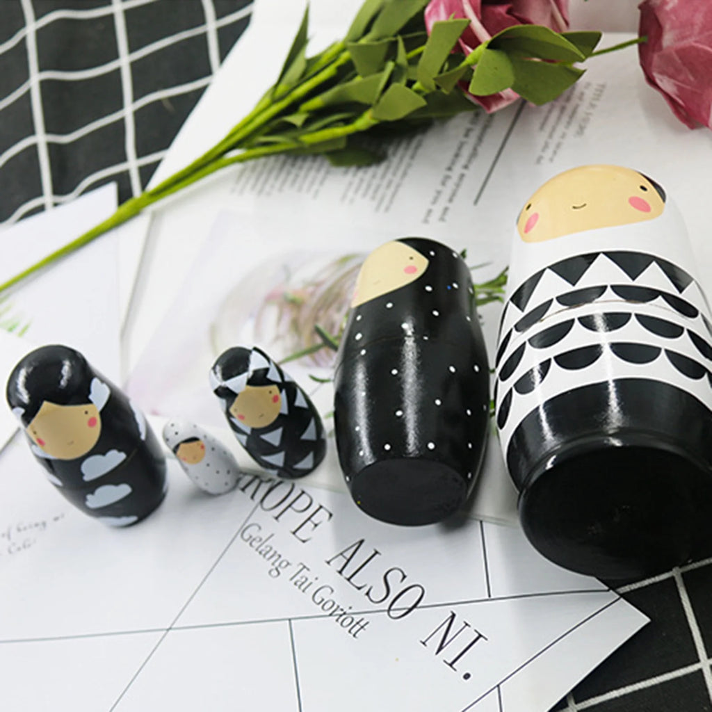 5Pcs Wooden Matryoshka Dolls J817590