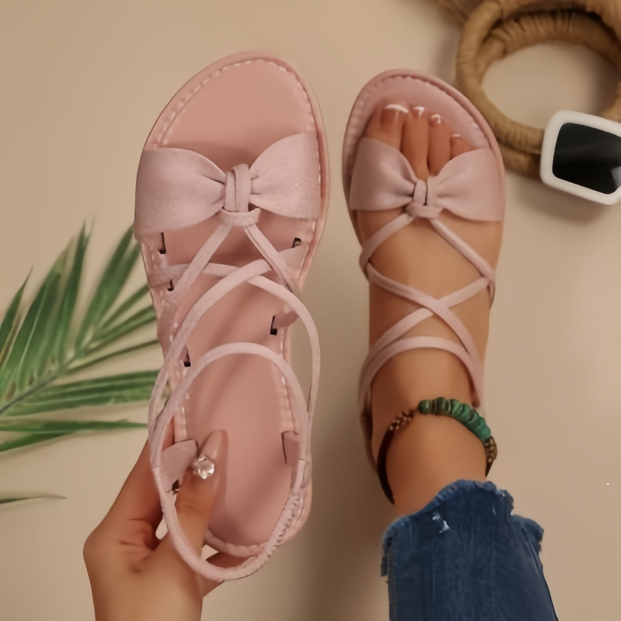 Women's Crisscross Strappy Bow Flat Sandals – Elegant Summer Gladiator Style